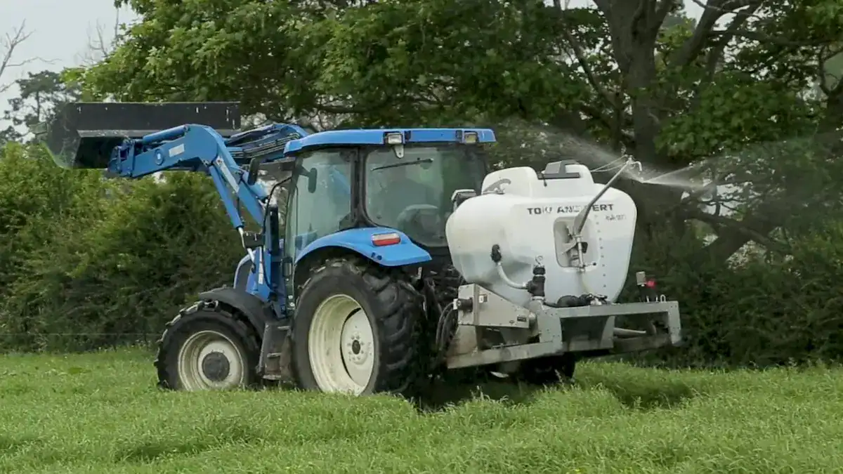 Tow and Fert Multi 1200 on a tractor